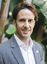 Dr. Ignacio Peregrín Nevado